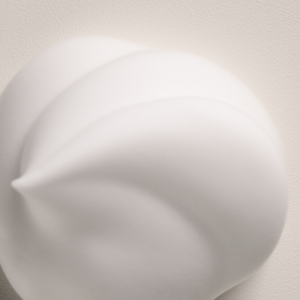 Мусс-объем для стойкой воздушной текстуры More Inside купить в VISAGEHALL