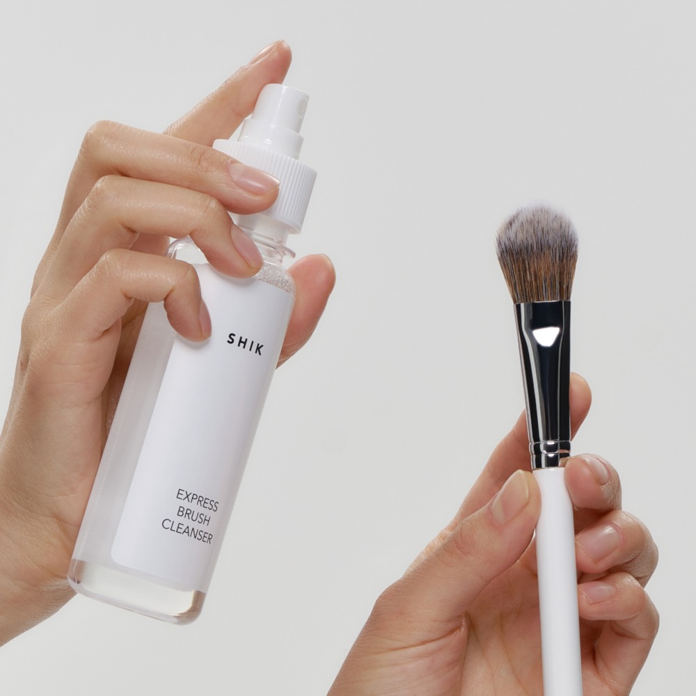 Экспресс-средство для очищения кистей и спонжей купить в VISAGEHALL