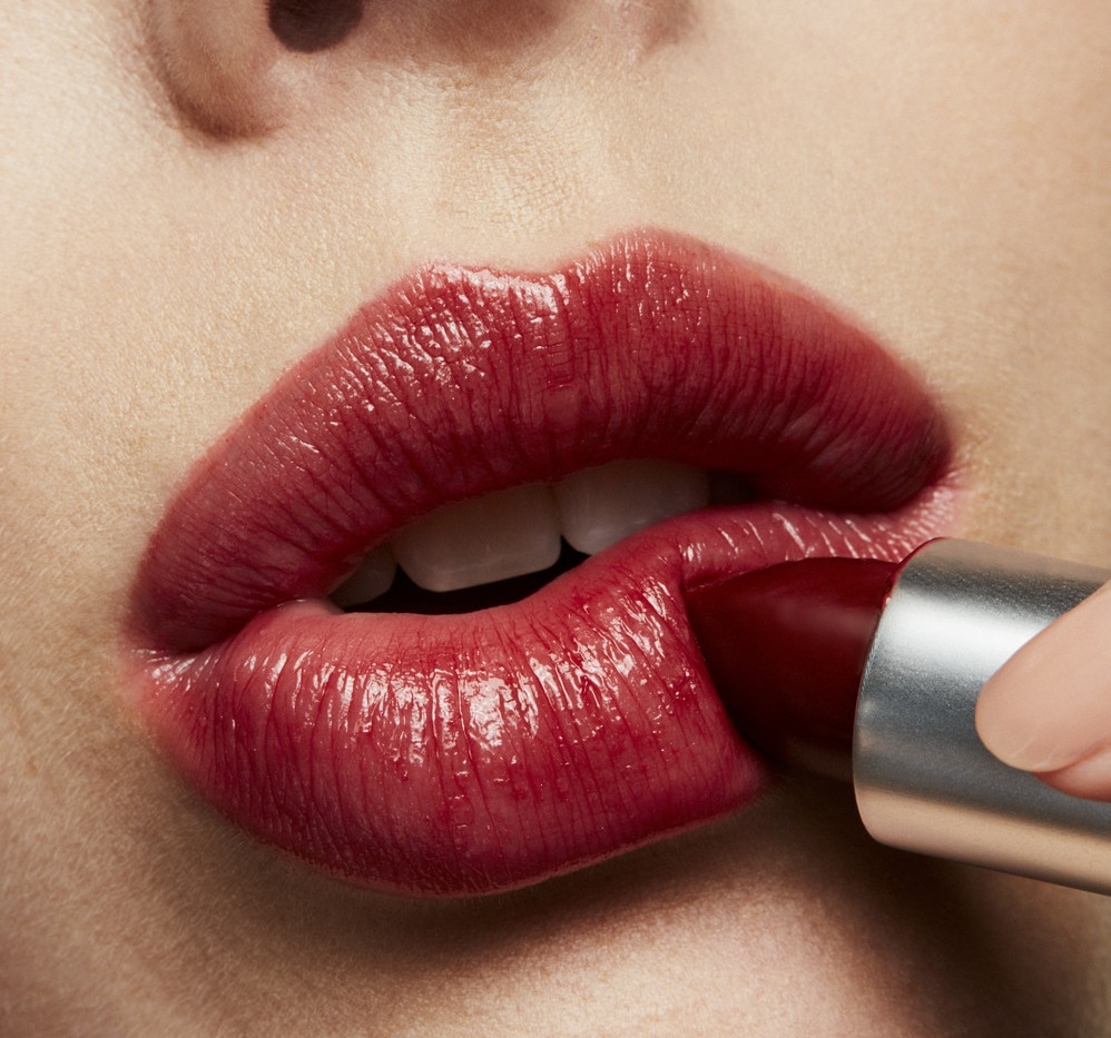 Помада для губ Lustreglass Sheer-Shine Lipstick