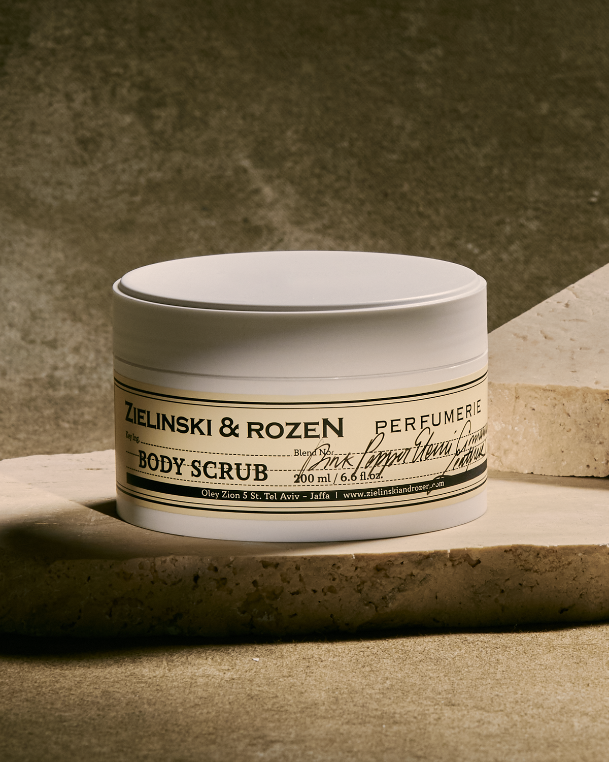 Скраб для тела Розовый Перец, Элеми, Корица, Кожа купить в VISAGEHALL