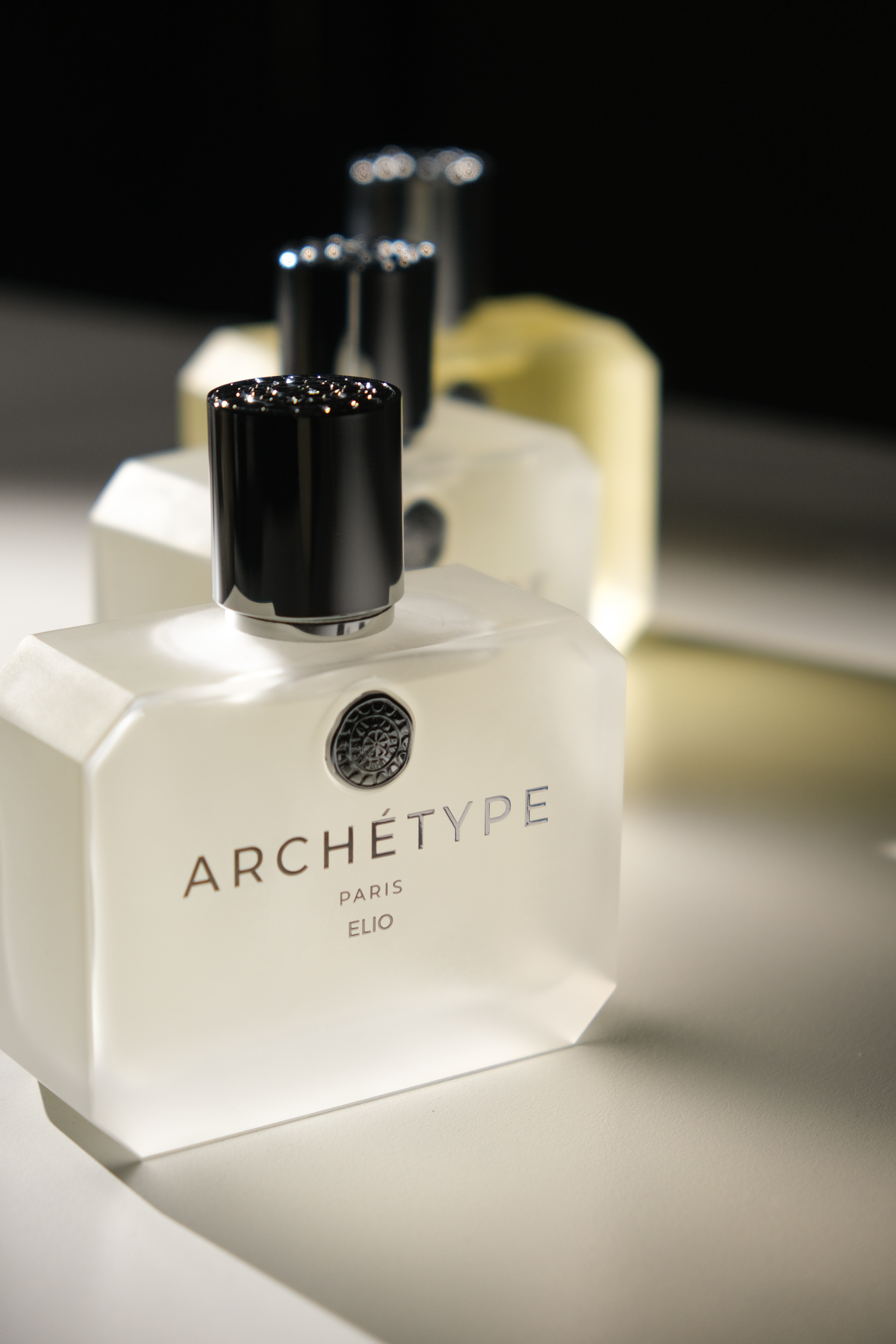 ELIO Духи  купить в VISAGEHALL