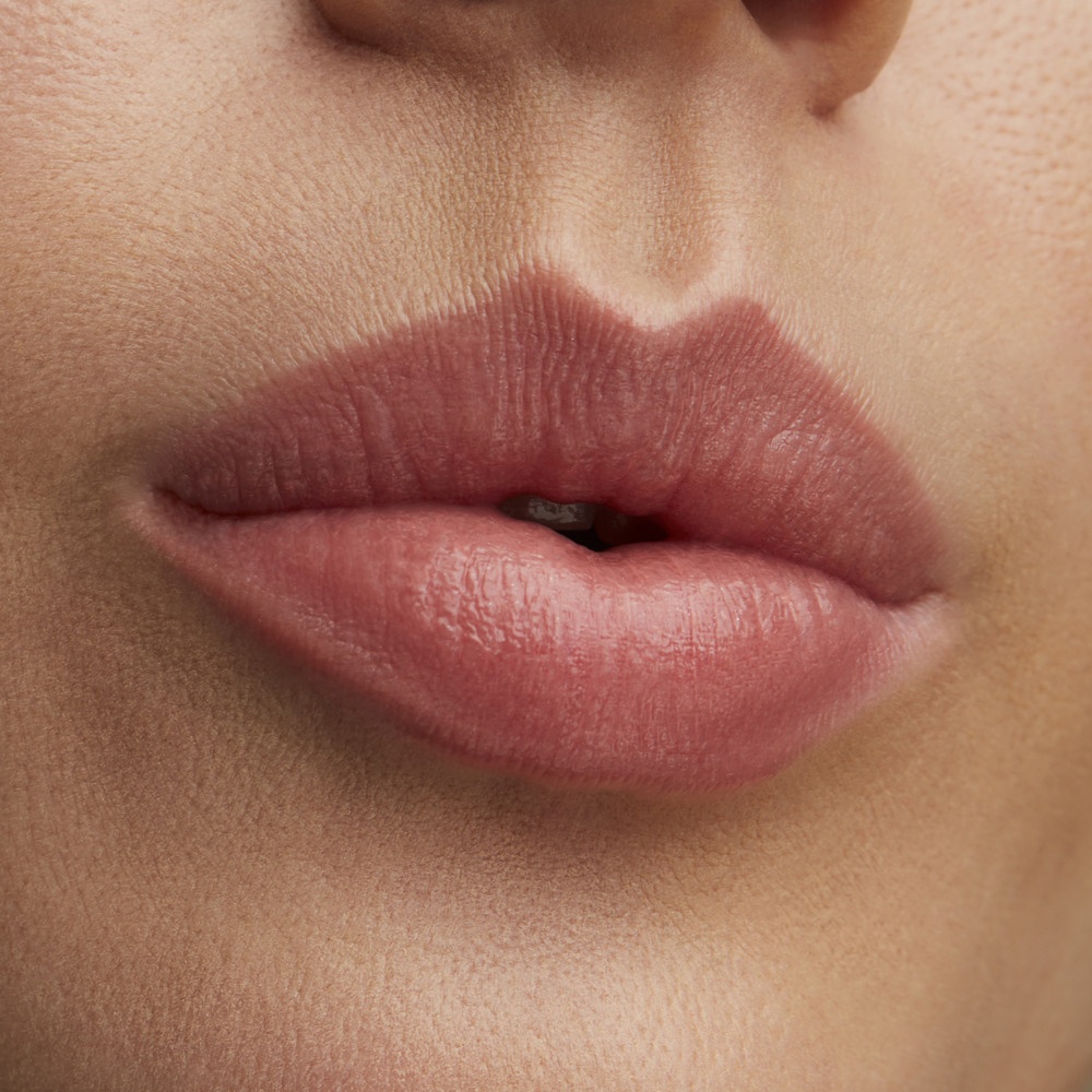 Помада для губ Lustreglass Sheer-Shine Lipstick