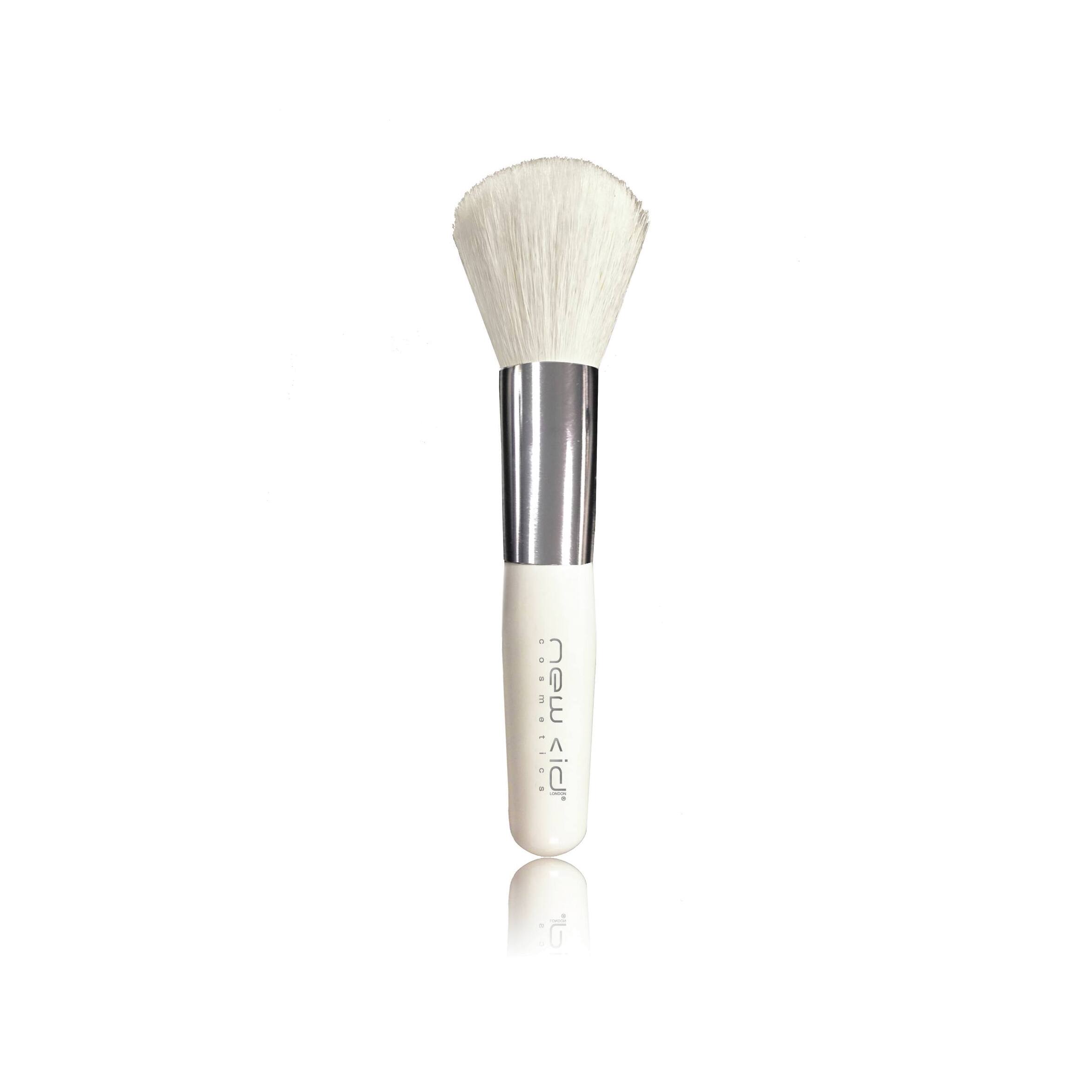 Кисть маленькая для пудры Small Powder Brush купить в VISAGEHALL