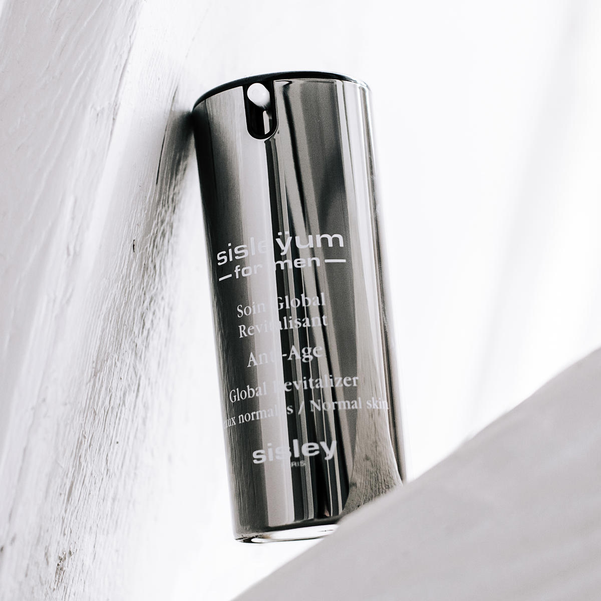 Sisleÿum Anti-Age Global Revitalizer for normal skin Гель для мужчин антивозрастной для нормальной кожи