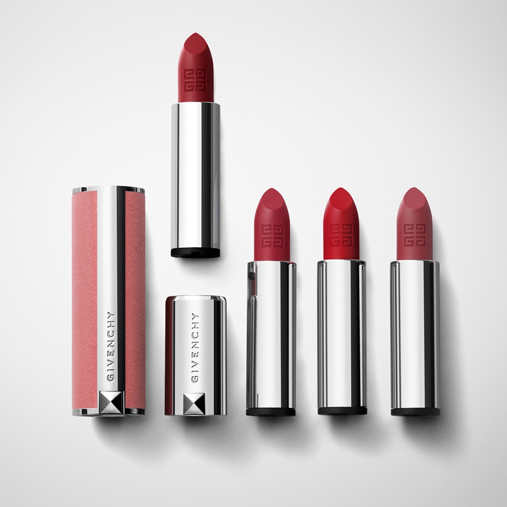 Помада для губ легкая увлажняющая Le Rouge Sheer Velvet
