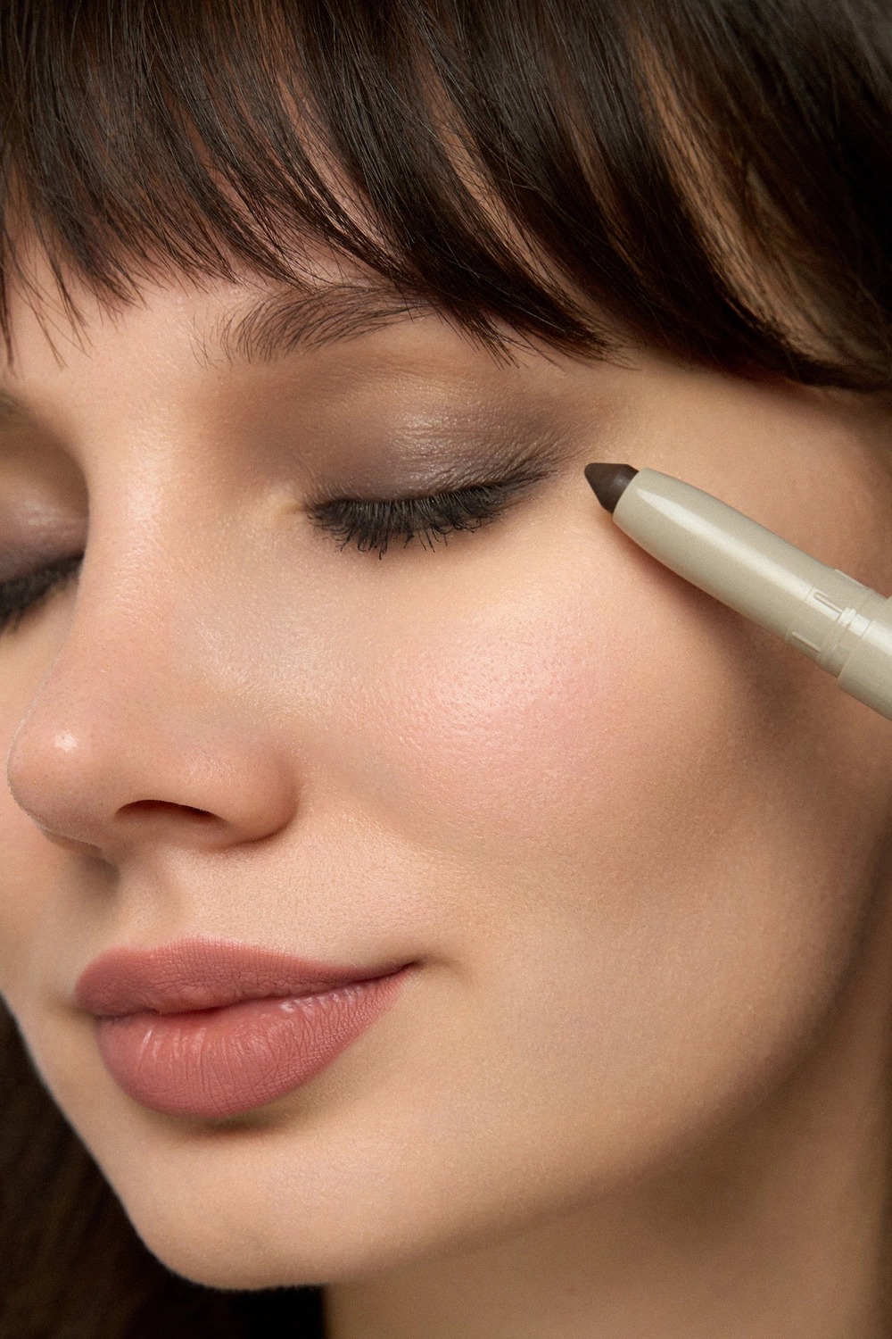 Тени-карандаш для век Long Lasting Eyeshadow Stick