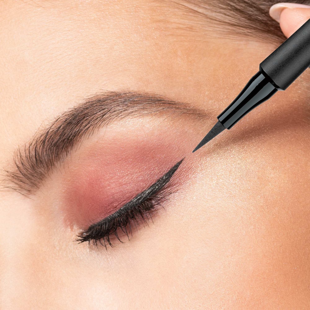 Подводка для чувствительных глаз Sensitive Fine Liner