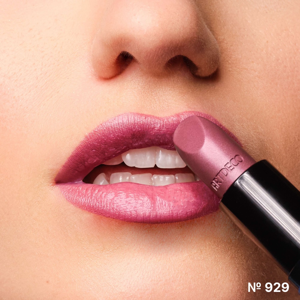 Помада для губ увлажняющая Perfect Color Lipstick