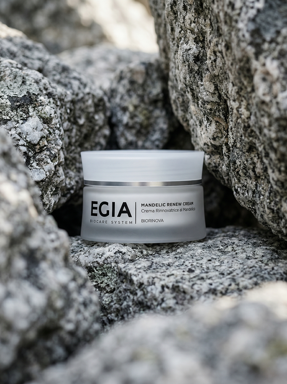 Крем обновляющий миндальный Mandelic Renew Cream