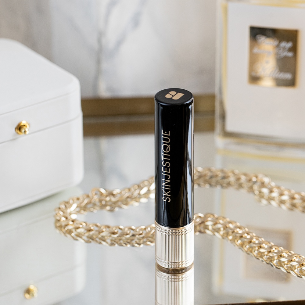 Бальзам для губ Soothing Silk Lip Balm