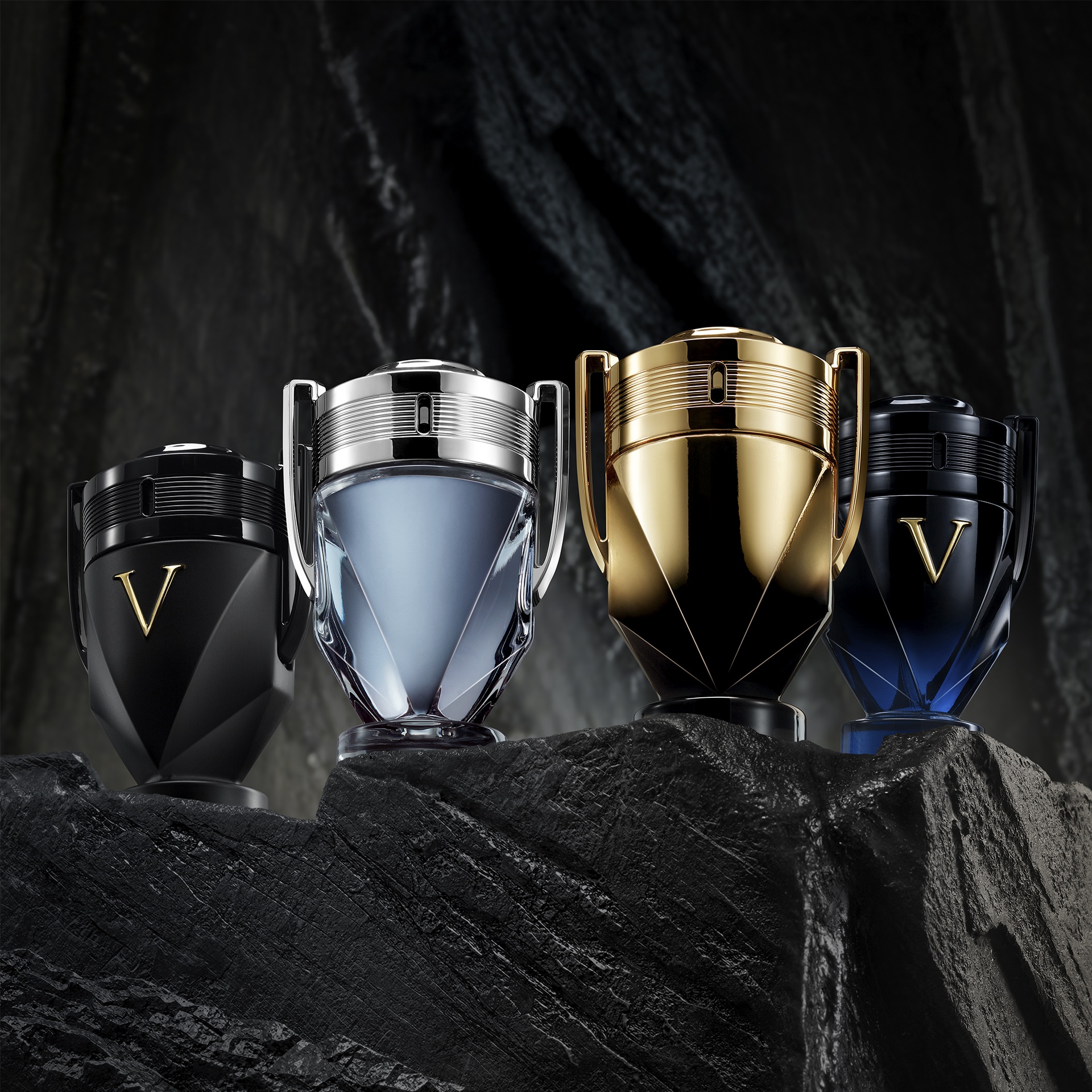 Invictus Parfum Духи-спрей купить в VISAGEHALL