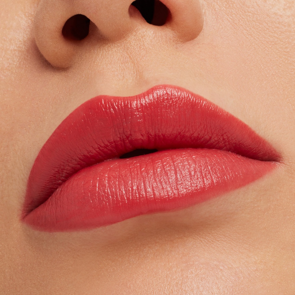 Губная помада Macximal Satin Lipstick 