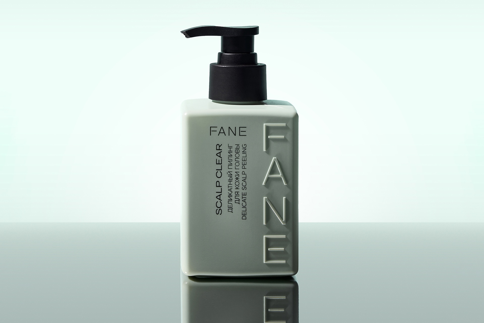 Пилинг для кожи головы деликатный Scalp Clear