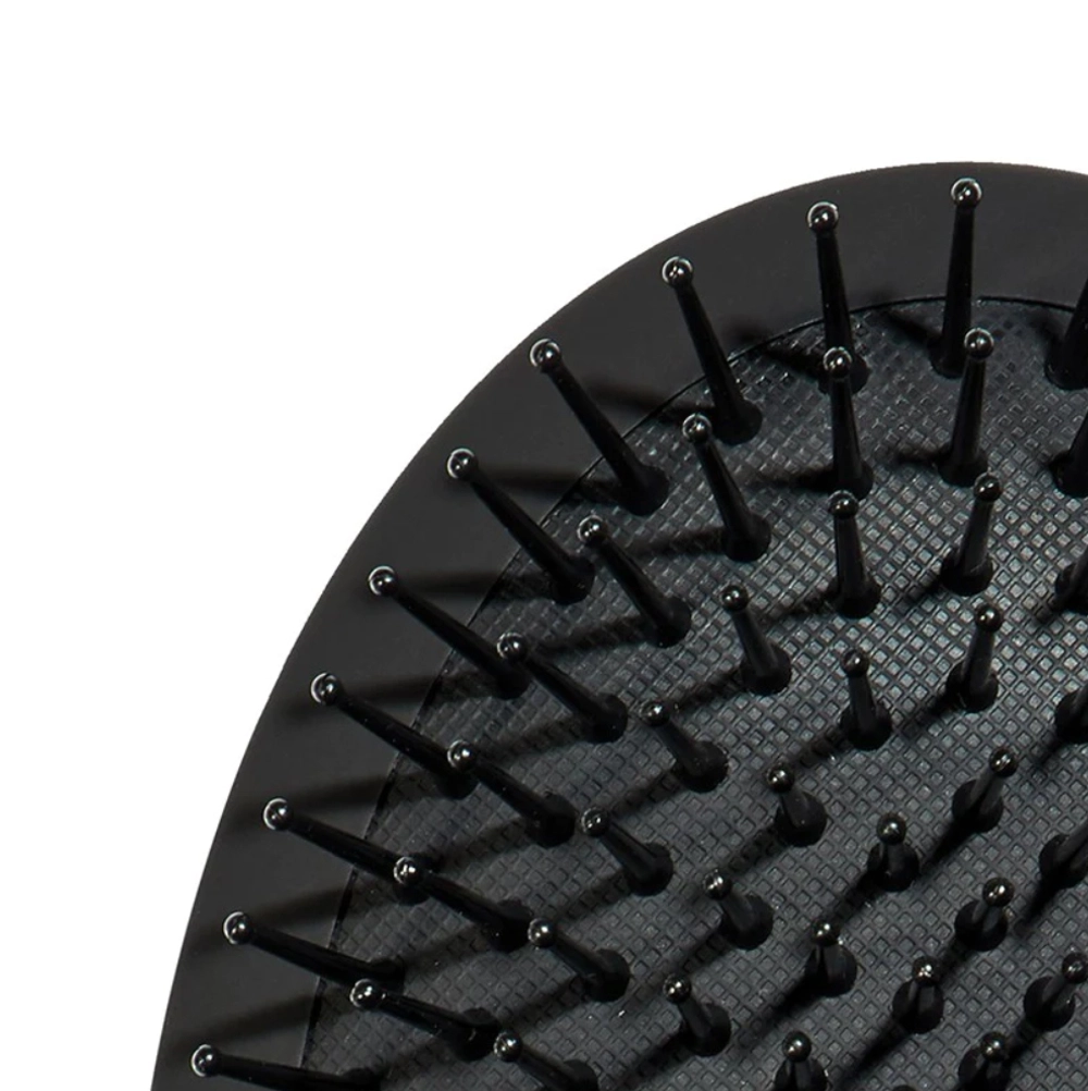 Щетка распутывающая черная купить в VISAGEHALL