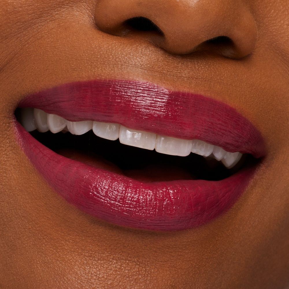 Губная помада Macximal Satin Lipstick 
