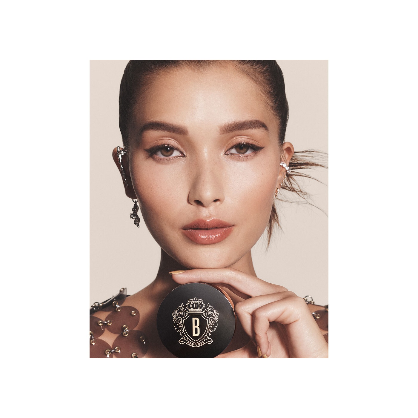 Пудра рассыпчатая Luxe Radiance Loose Powder
