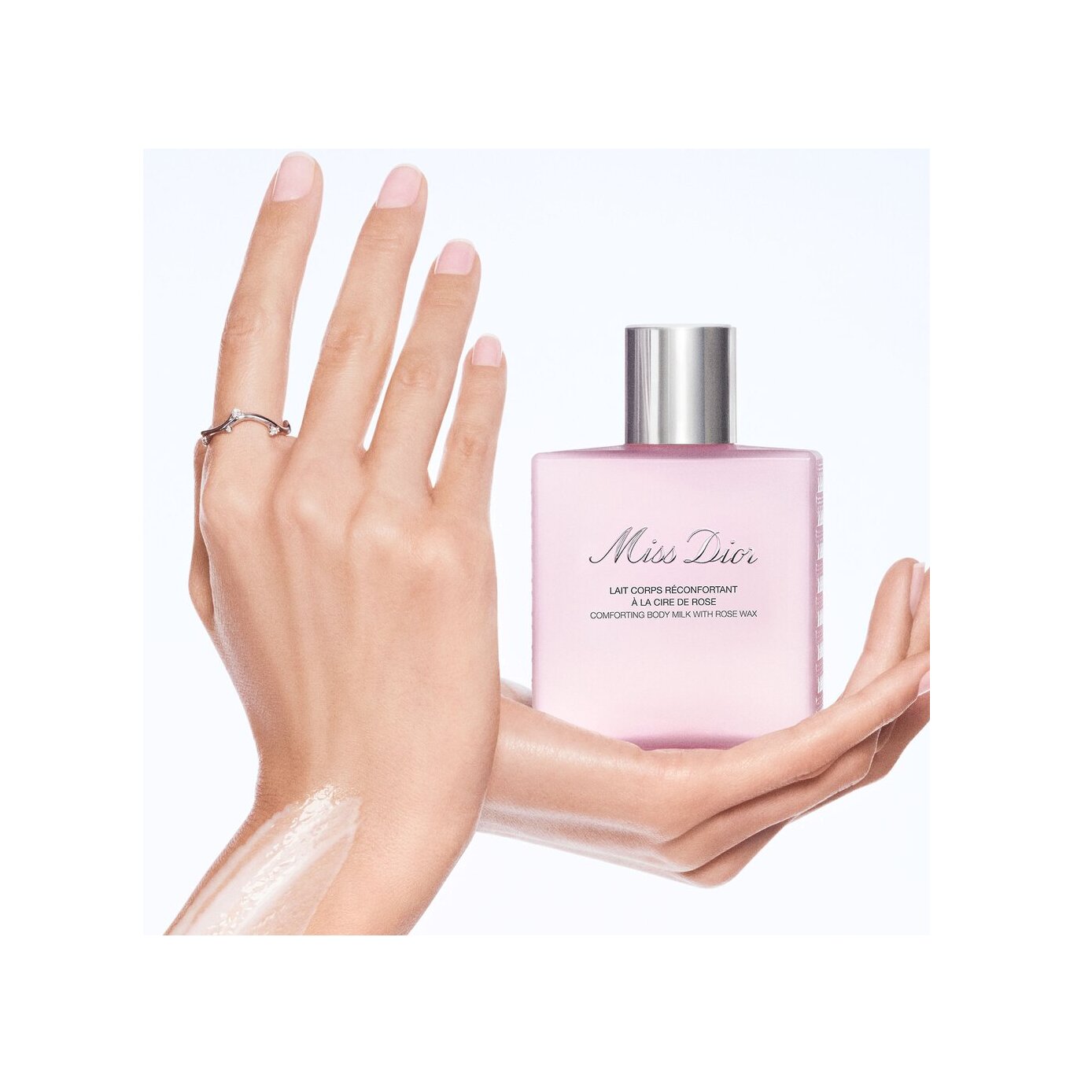 Молочко для тела успокаивающее с розовым воском Miss Dior купить в VISAGEHALL