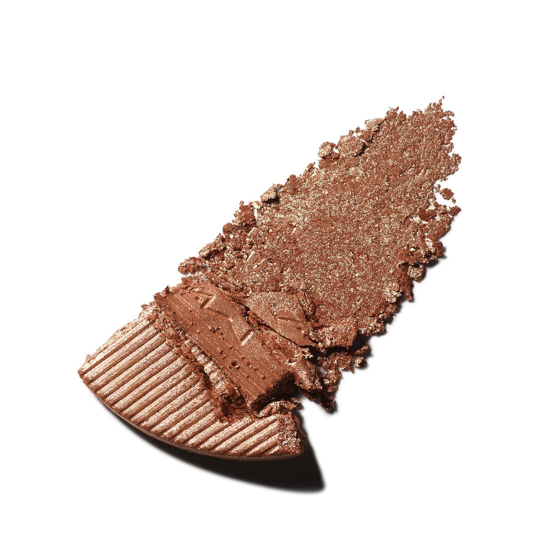 Пудра для лица компактная Extra Dimension Skinfinish