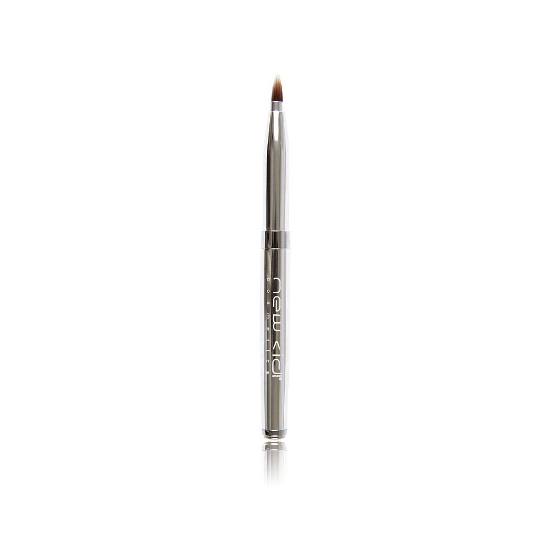 Кисть для губ профессиональная Professional Lip Brush