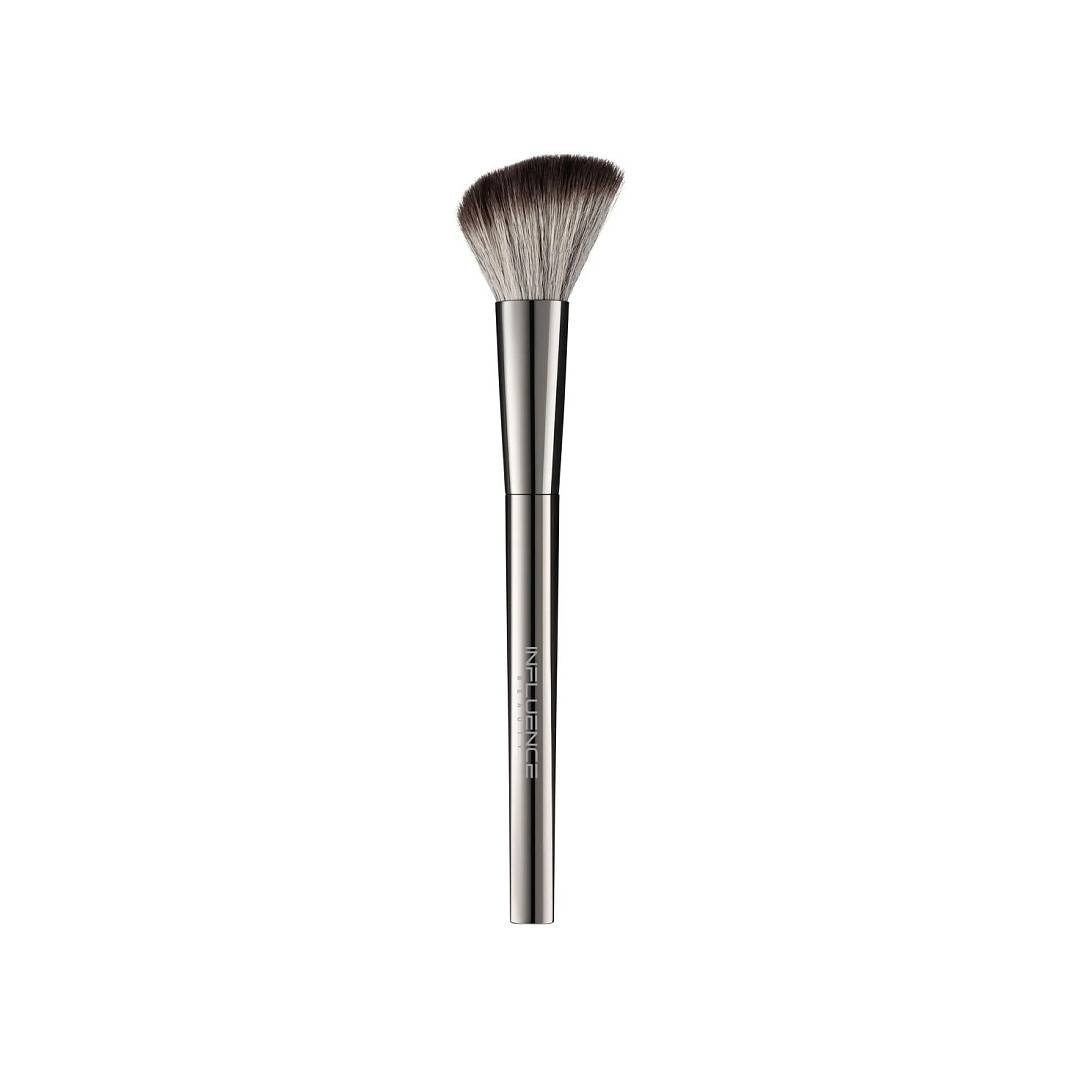 Кисть скошенная для контуринга Angled Сontouring Brush