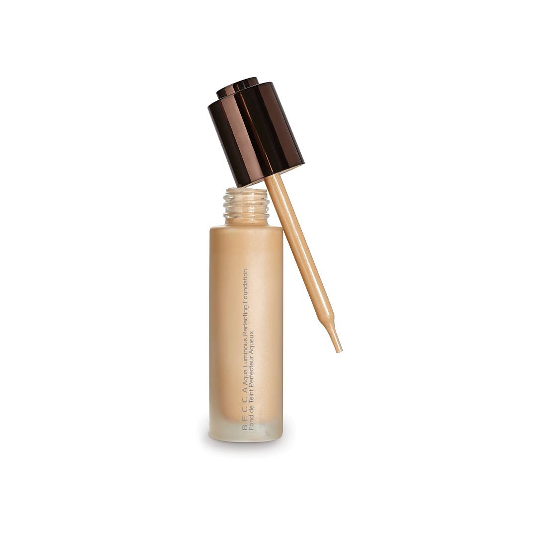 Тональный крем увлажняющий Aqua Luminous Perfecting Foundation
