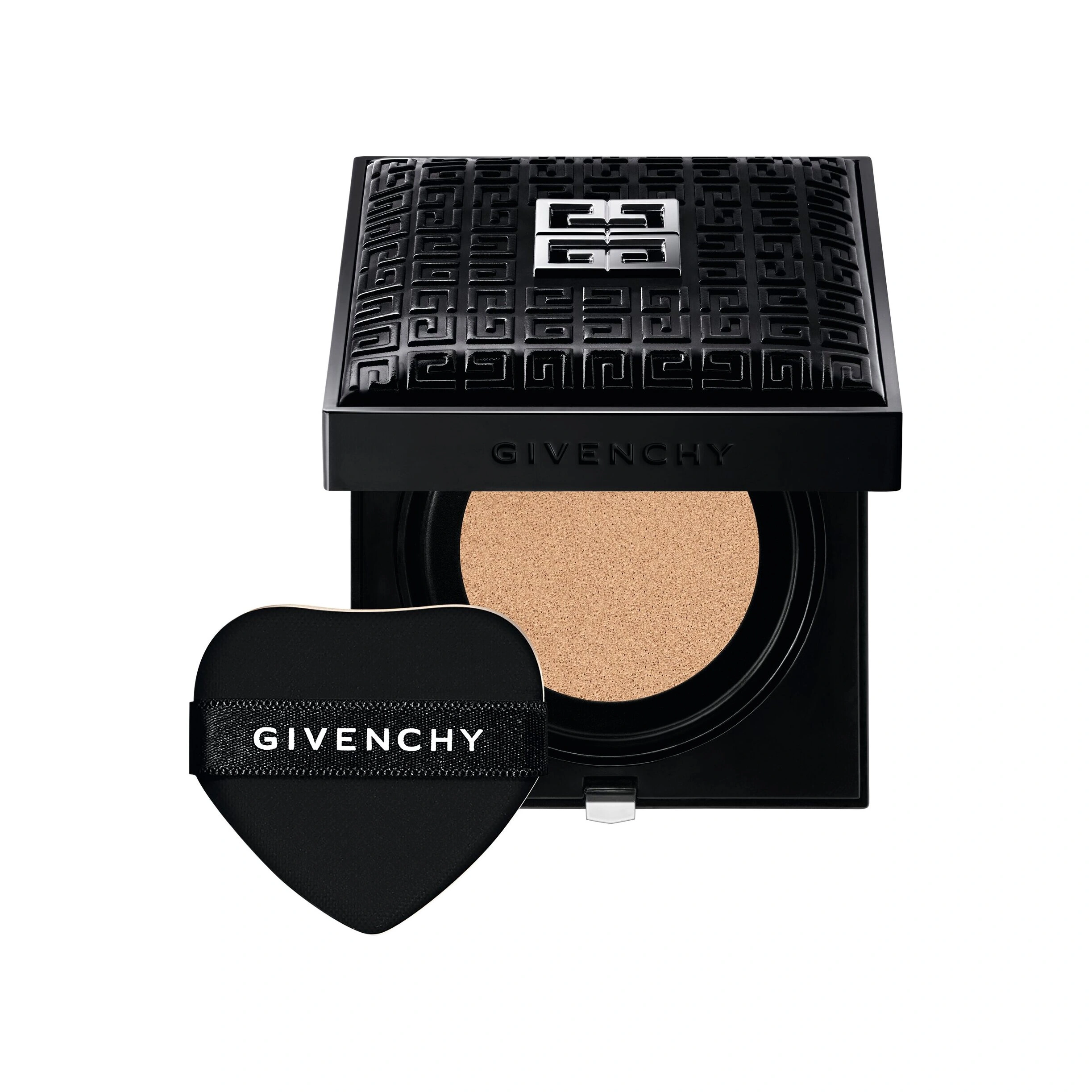 Ухаживающий тональный кушон для лица Prisme Libre Skin-Caring Glow Cushion SPF45/PA+++ купить в VISAGEHALL