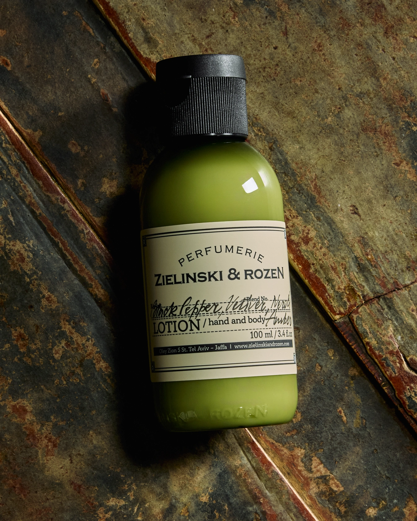 Лосьон для рук и тела Черный Перец, Ветивер, Нероли, Амбра купить в VISAGEHALL