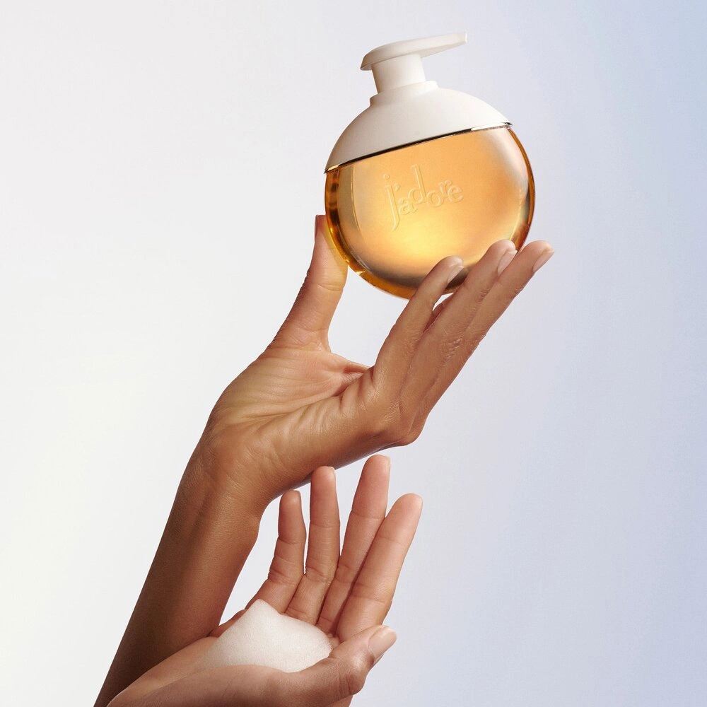 Гель для душа парфюмированный J'Adore купить в VISAGEHALL