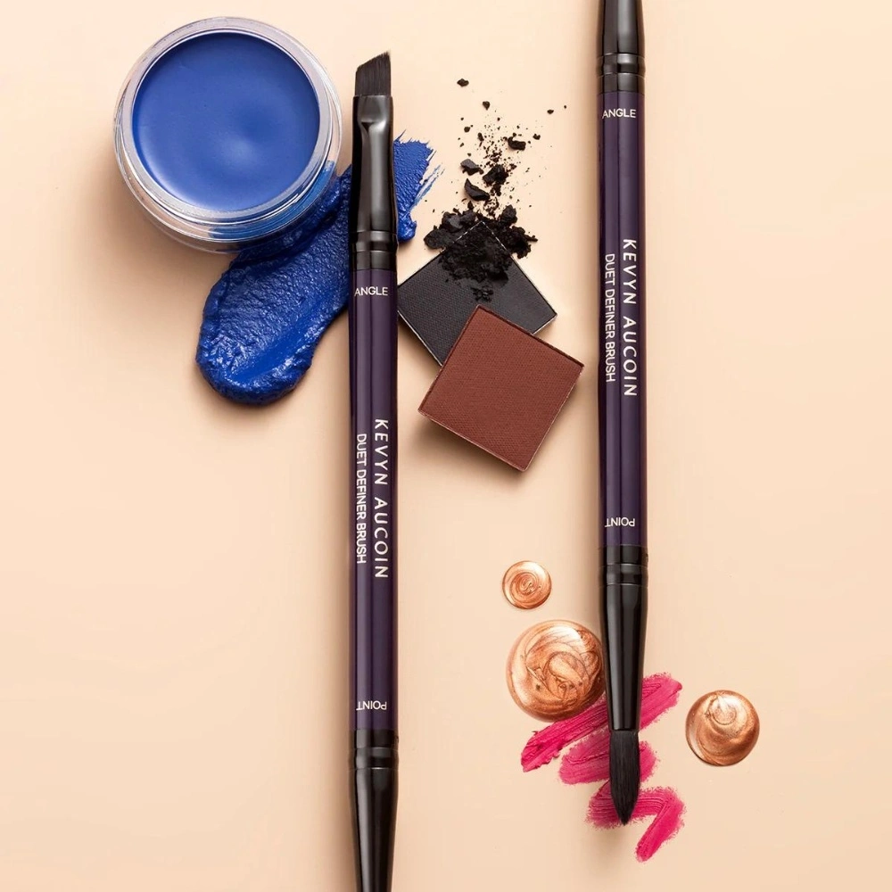 Кисть для подводки двусторонняя Duet Definer Brush купить в VISAGEHALL