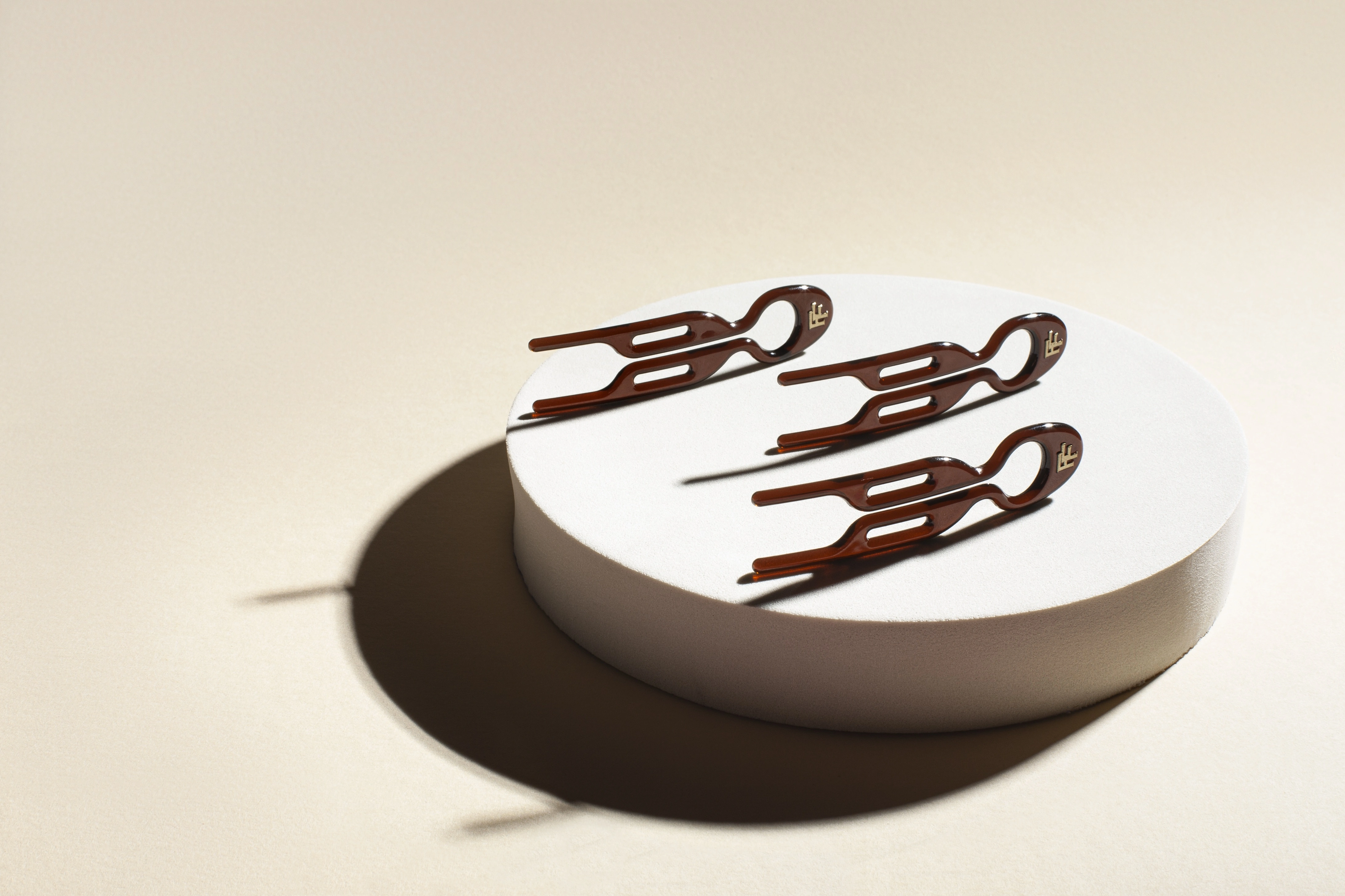 Набор заколок Коричневый Hairpin №1 купить в VISAGEHALL